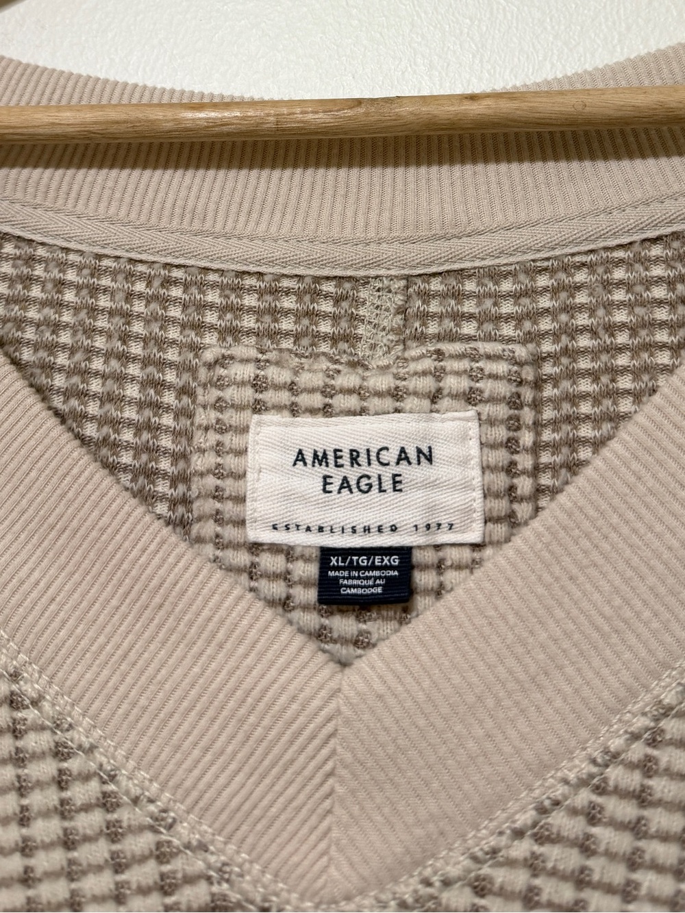 AE Big Hug V-Neck Waffle Sweatshirt Cream Oversized Size XL - Picture 3 of 6